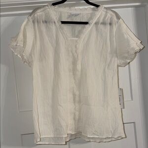 Liz Claiborne Cream Lace Accent Blouse